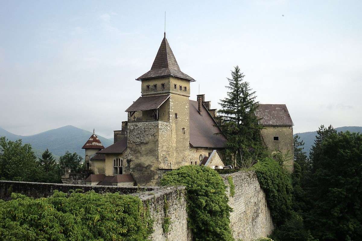 Ostrozac Castle