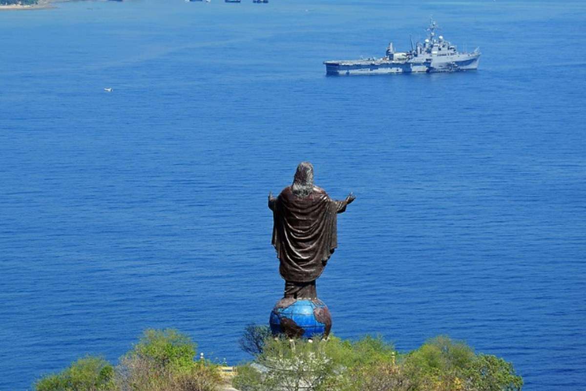 Jesus Statue