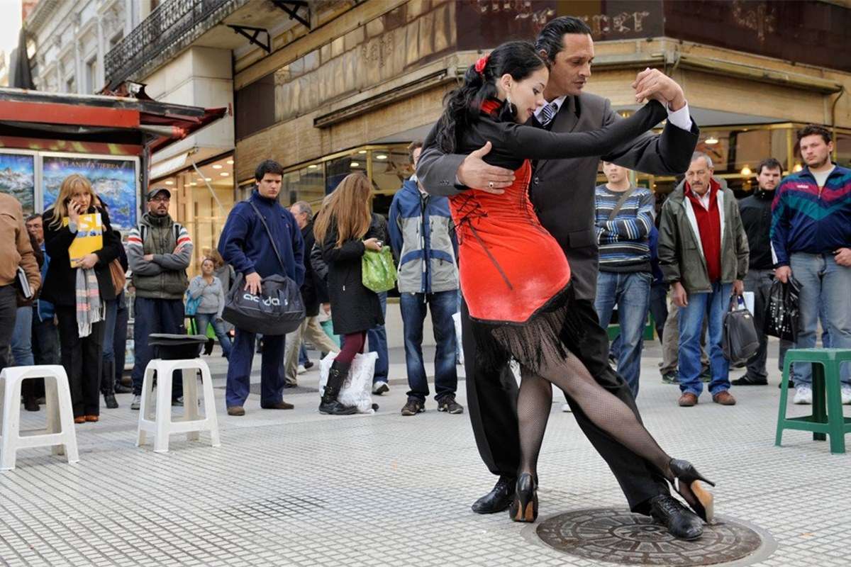 Street Tango