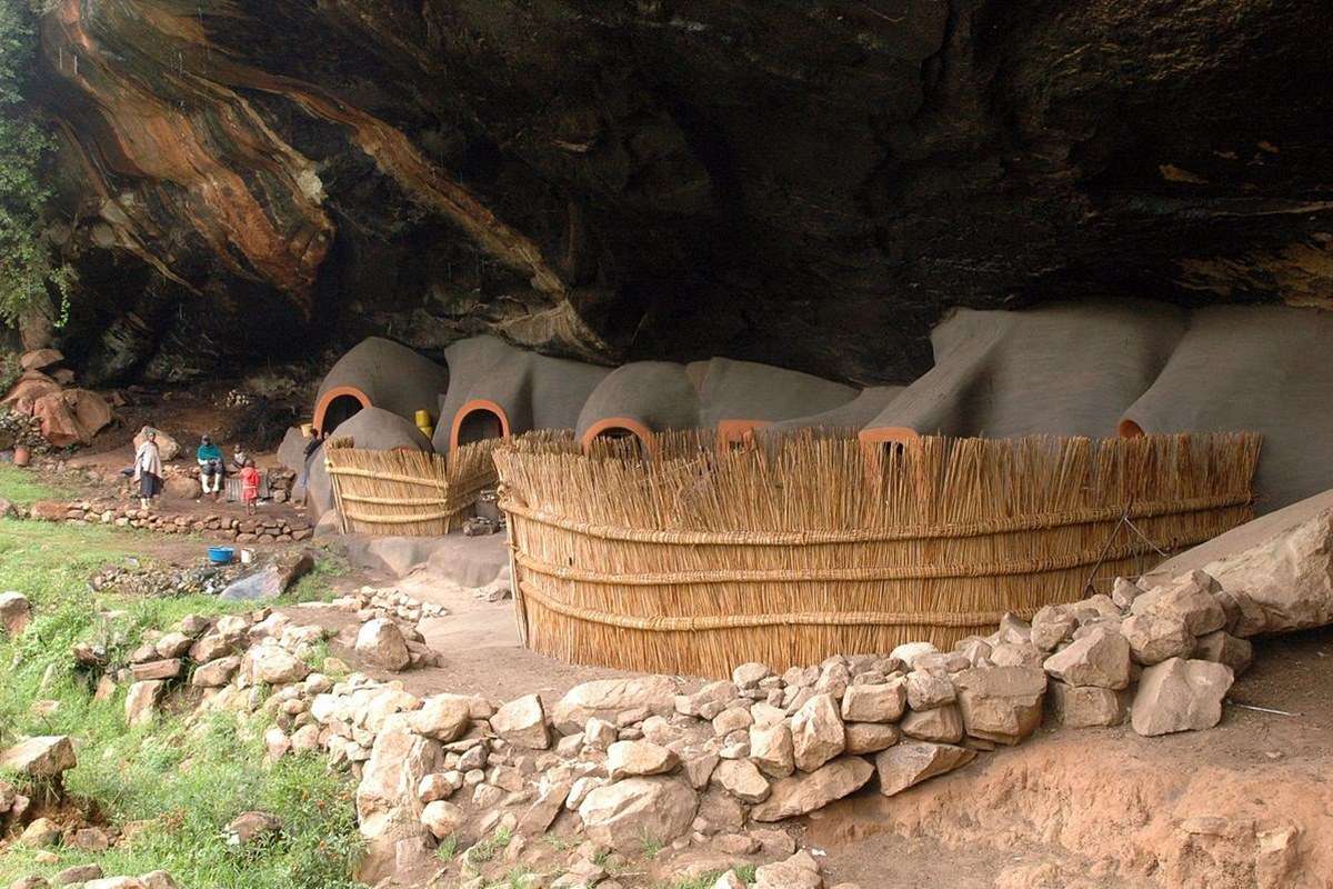 Kome Caves