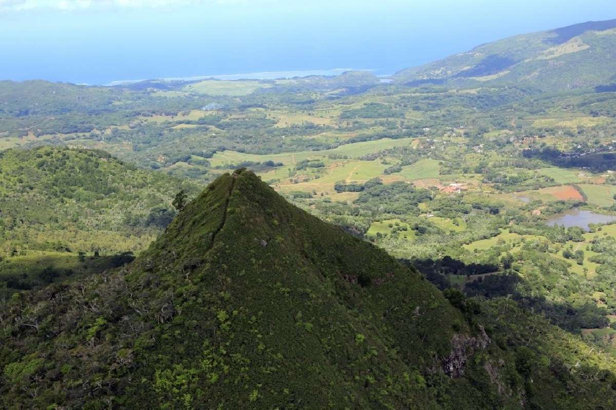 Piton de la Petite Riviere Noire