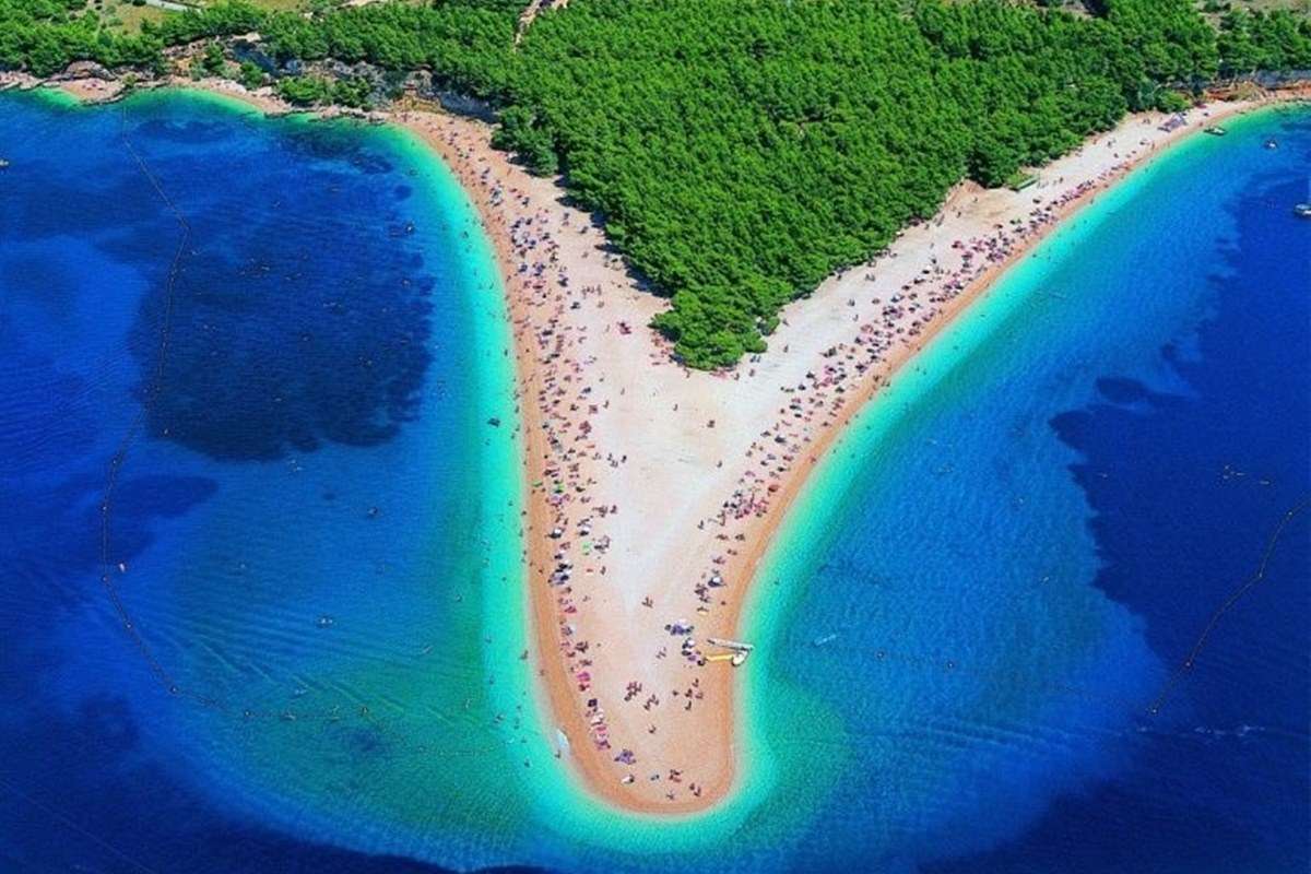 Zlatni Rat Beach