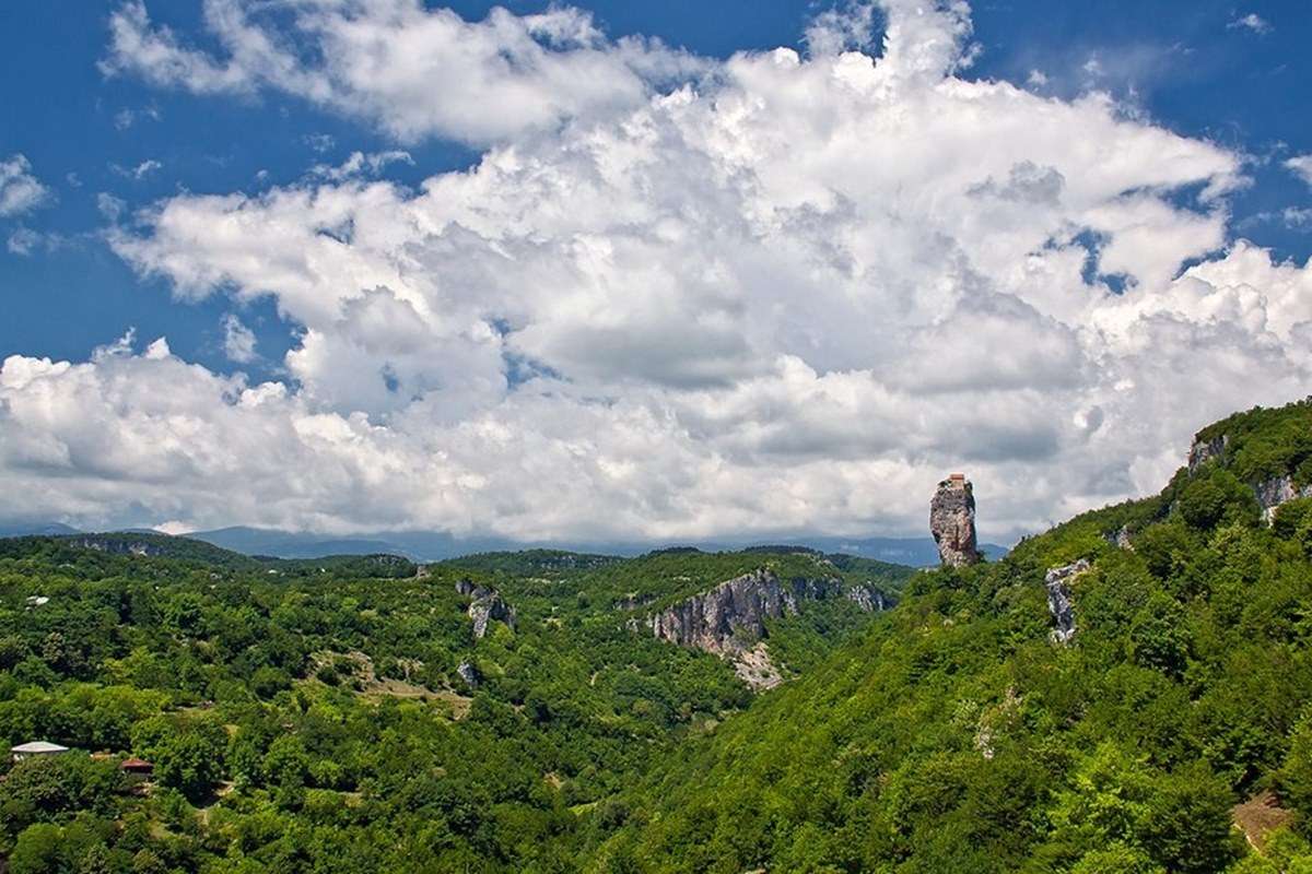 Katskhi pillar