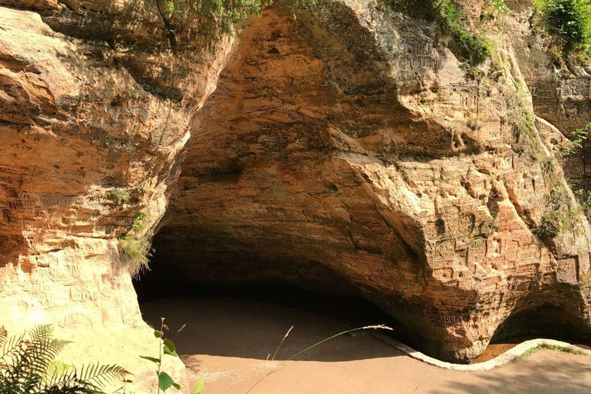 Gutmanis Cave