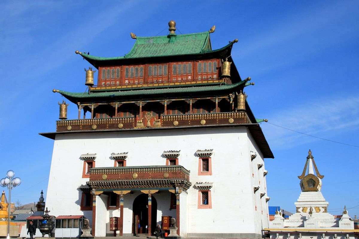 Gandantegchinlen Monastery