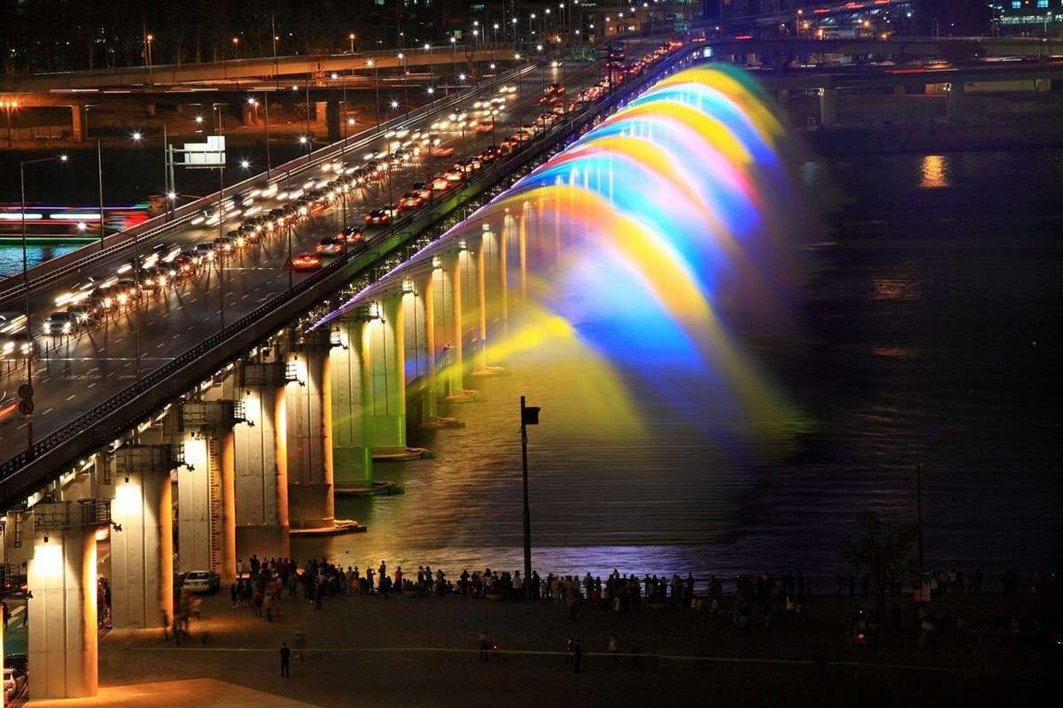 Moonlight Rainbow Fountain