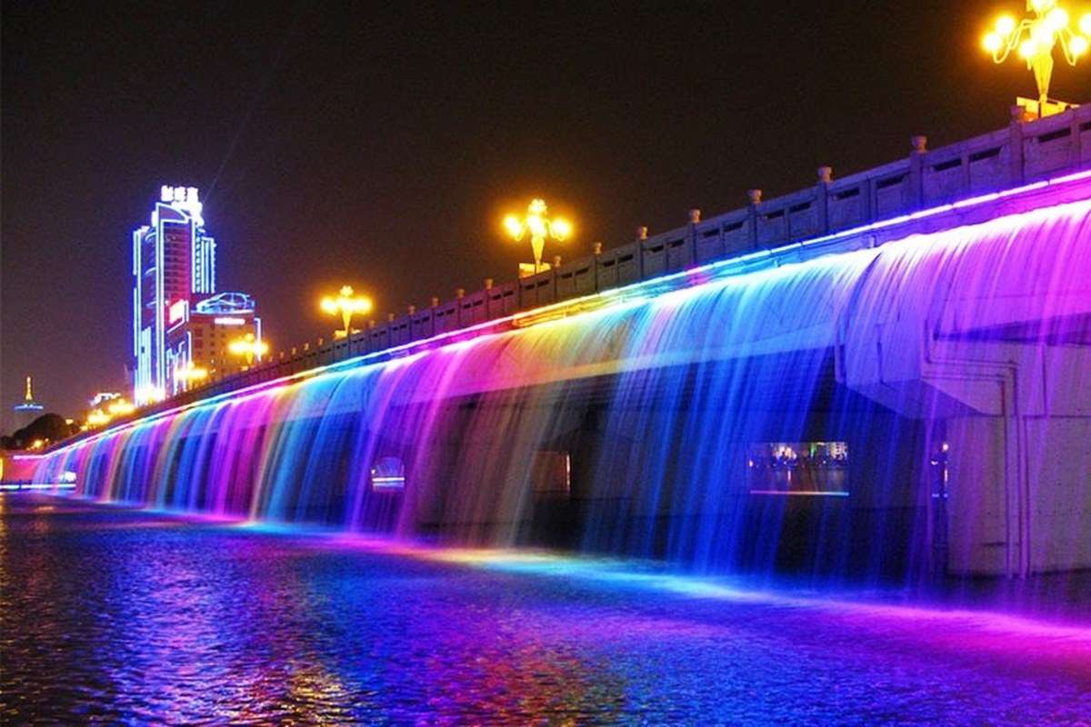 Moonlight Rainbow Fountain