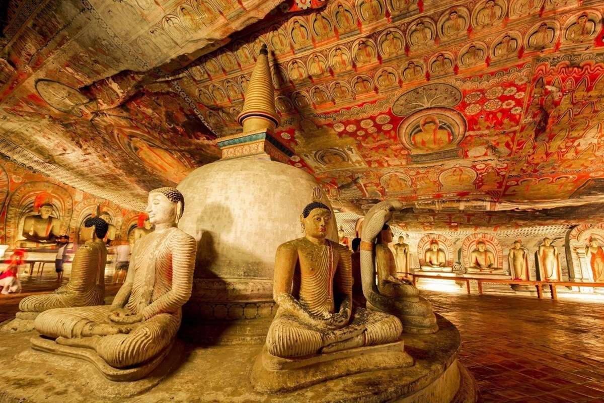 Dambulla cave temple