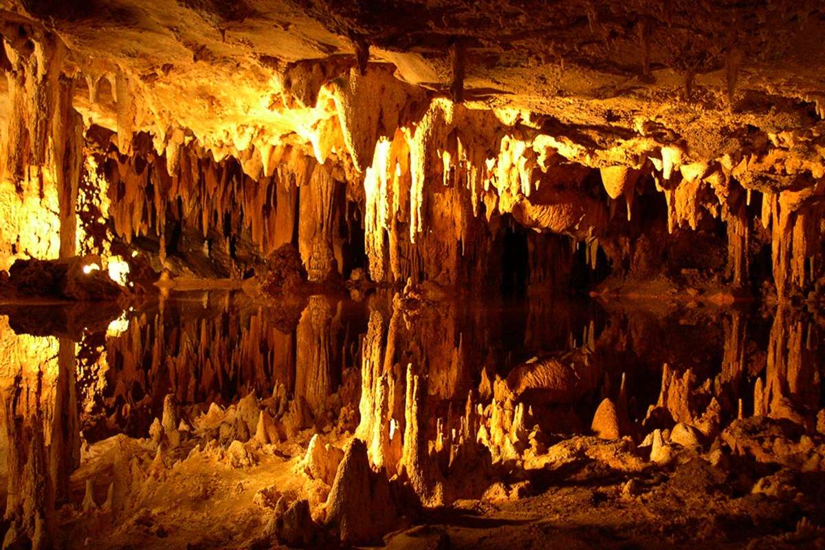 Damlatas Cave